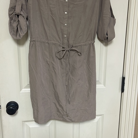 Forever 21 dress. Size medium. Great condition! - Picture 3 of 10